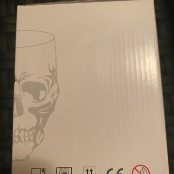 Large Glass Pirate Skull Mug Guy Fieri's American Kitchen Bar Cancun EUC 6.25" - Picture 7 of 9